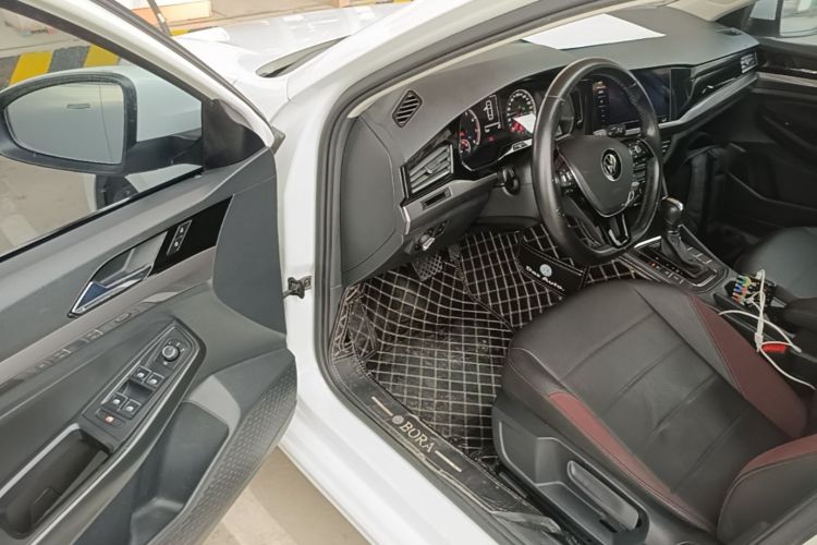 Volkswagen Bora 2021 car image #12