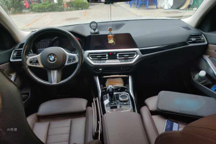 BMW 3 Series 2020 car image #11