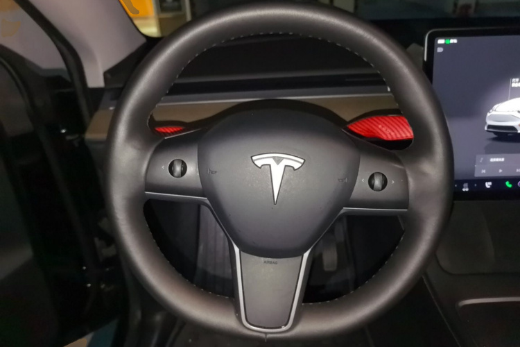 Tesla Model Y 2023 #11 Tesla Model Y 2023 car image #11