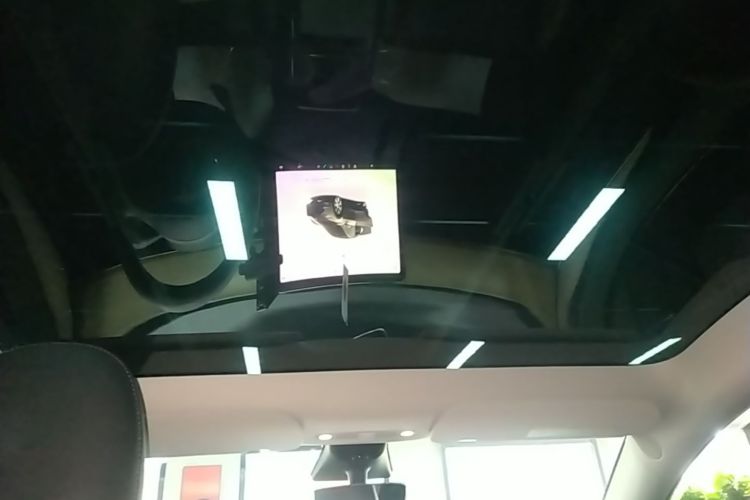 Tesla Model Y 2023 #20 Tesla Model Y 2023 car image #20