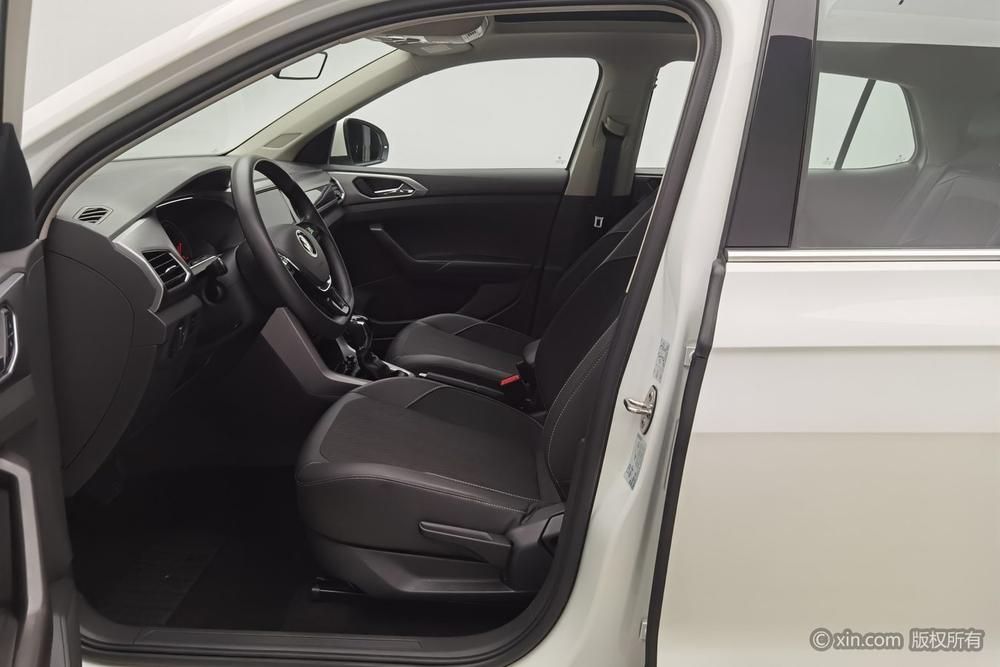 Volkswagen T-Cross 2021 car image #18