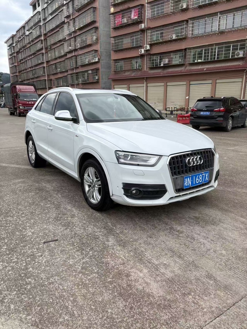 Audi Q3 (Imported) 2012 car image #2