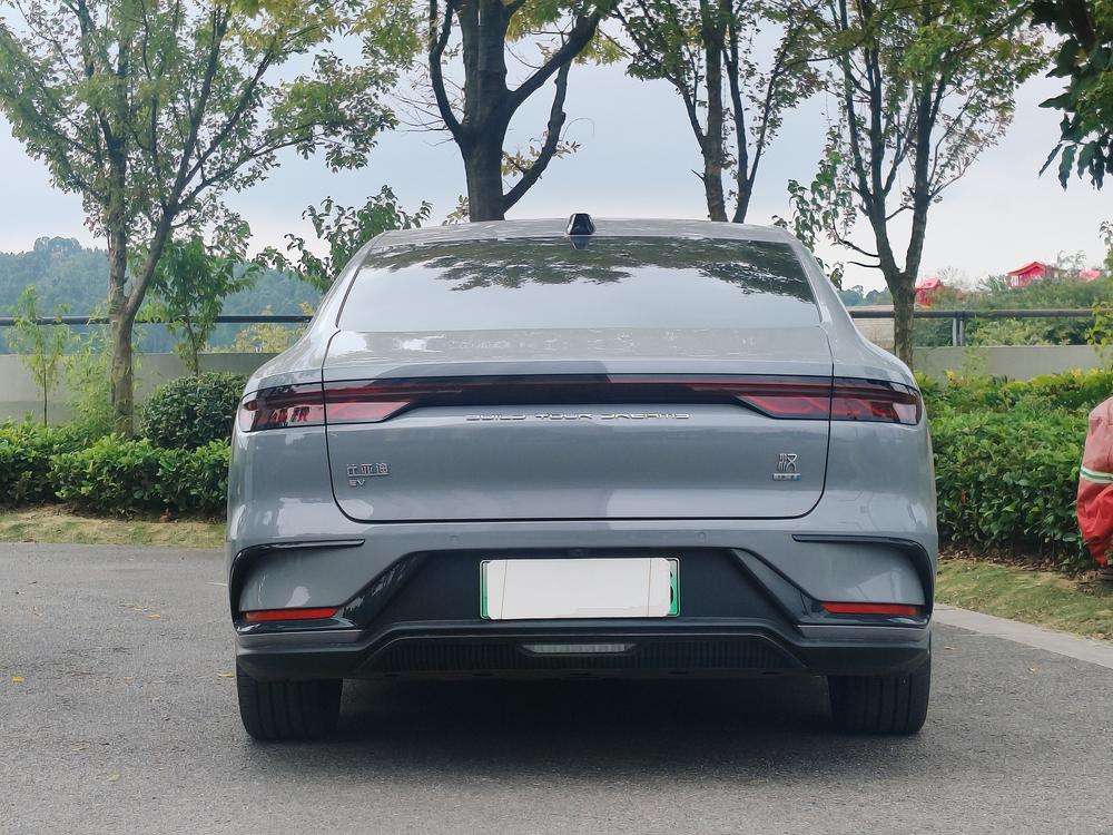 BYD Han 2025 immagine di auto #5