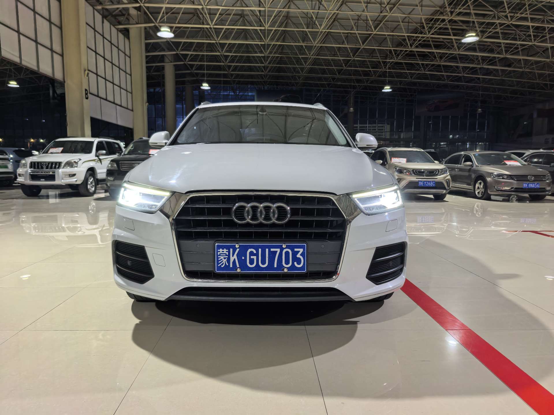 Audi Q3 2018 #2 Audi Q3 2018 صورة سيارة #2