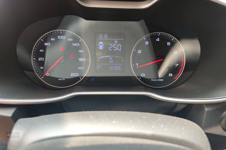 MG ZS 2018 изображение автомобиля #14