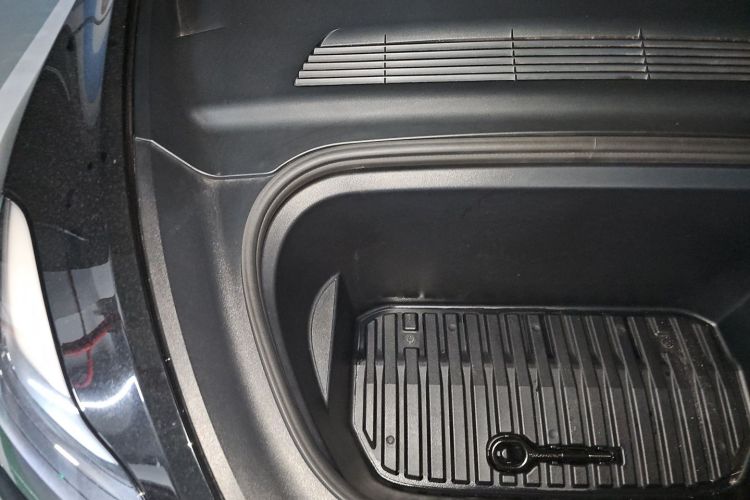 Tesla Model Y 2023 #24 Tesla Model Y 2023 immagine di auto #24