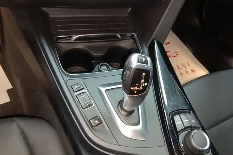 BMW 3 Series 2017 #14 BMW 3 Series 2017 car image #14