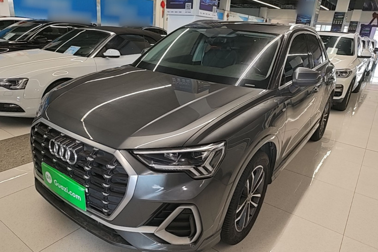 Audi Q3 2021 car image #2