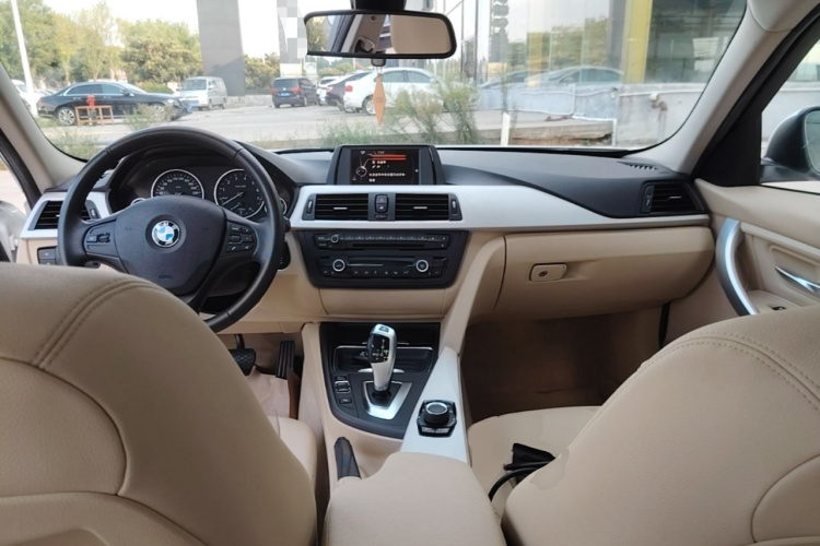 BMW 3 Series 2015 #10 BMW 3 Series 2015 car image #10
