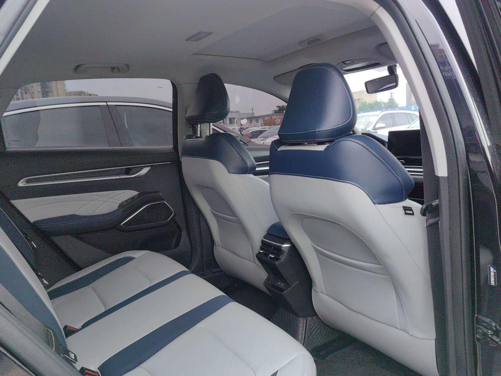 GEELY Emgrand 2022 car image #9