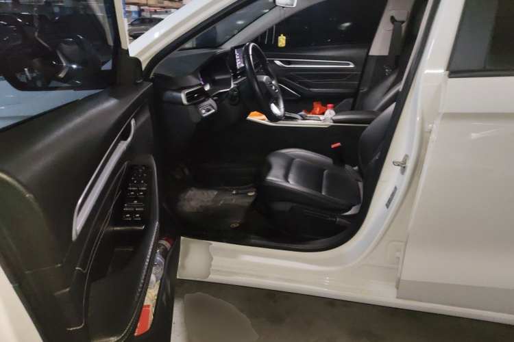 GEELY Emgrand 2023 car image #13