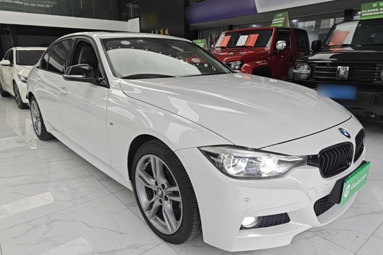 BMW 3 Series 2018 #4 BMW 3 Series 2018 car image #4