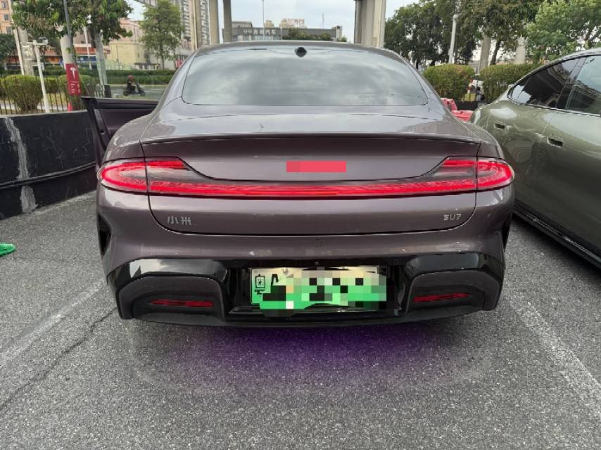 MI SU7 2025 car image #3