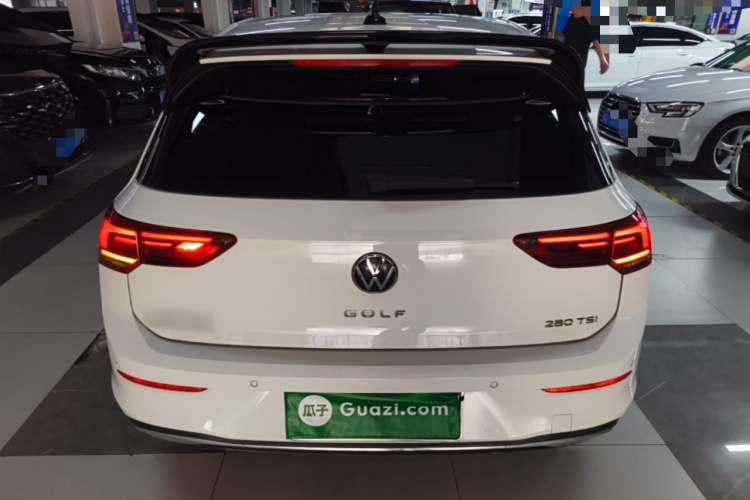 Volkswagen Golf 2021 car image #6