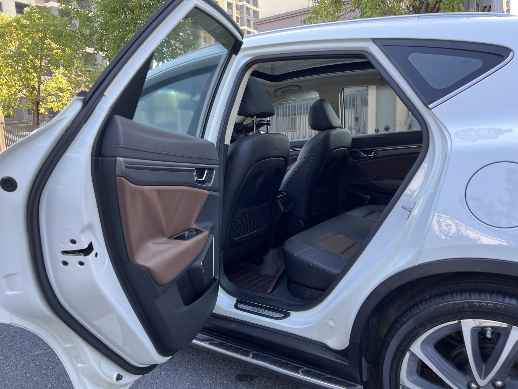 GEELY Emgrand GS 2016 car image #5