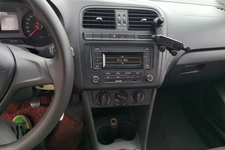 Volkswagen Polo 2016 #17 Volkswagen Polo 2016 car image #17