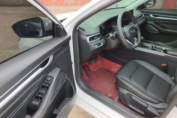 GEELY Emgrand 2023 car image #16