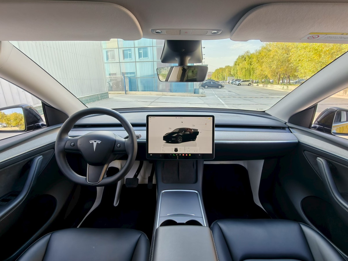 Tesla Model Y 2023 #4 Tesla Model Y 2023 immagine di auto #4