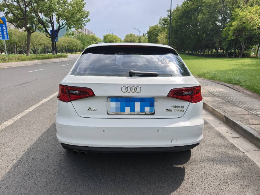 Audi A3 2015 car image #4