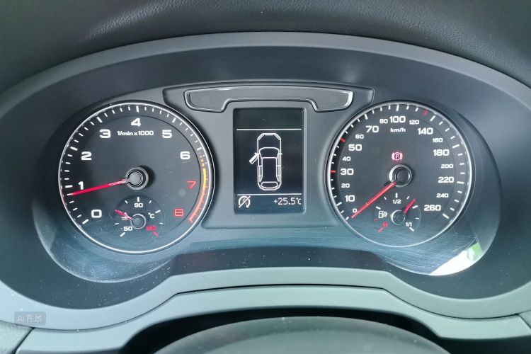 Audi Q3 2017 #13 Audi Q3 2017 car image #13