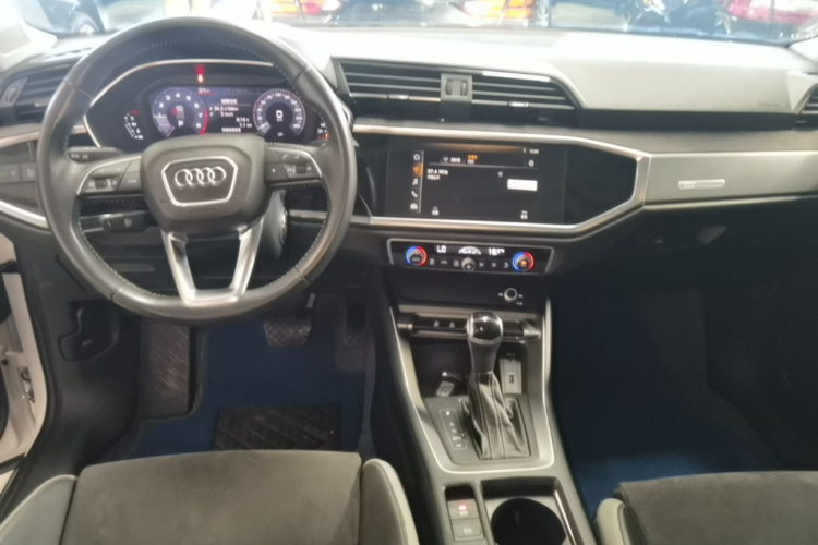 Audi Q3 2019 #10 Audi Q3 2019 car image #10