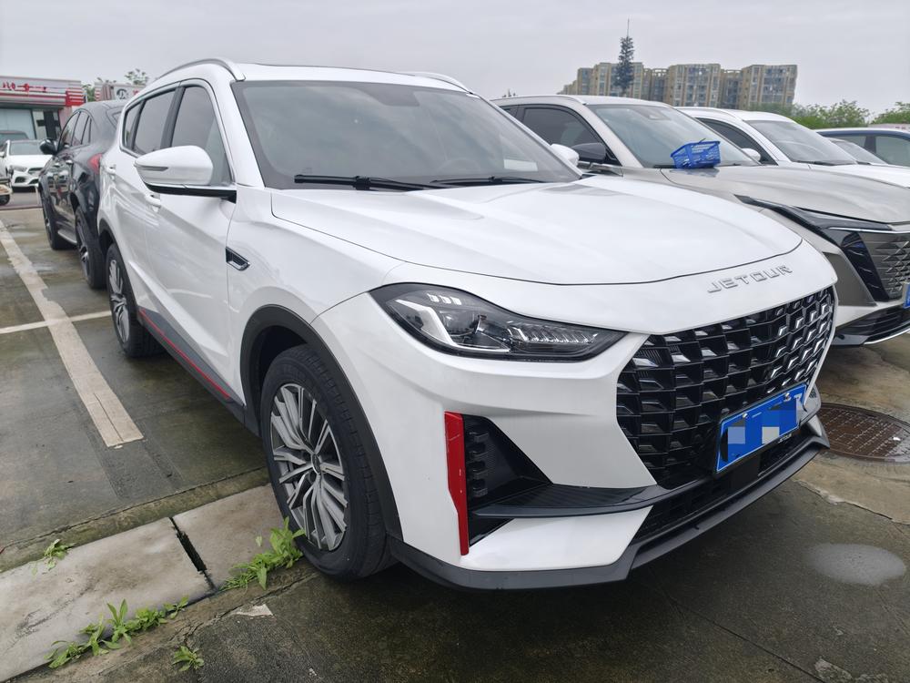 Jetour X70 PLUS 2023 car image #2