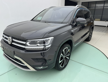 Volkswagen Tharu 2018 car image 