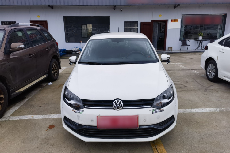 Volkswagen Polo 2019 car image #3