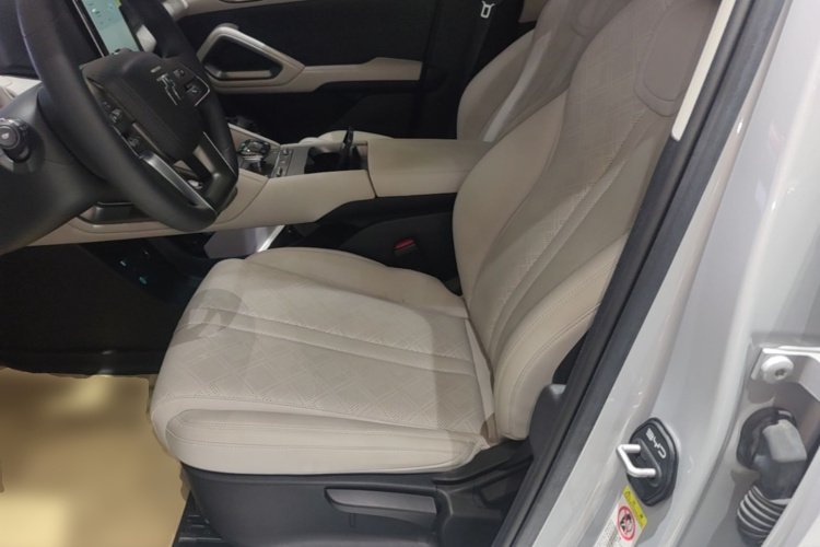 BYD YuanUP 2025 #15 BYD YuanUP 2025 imagem de carro #15
