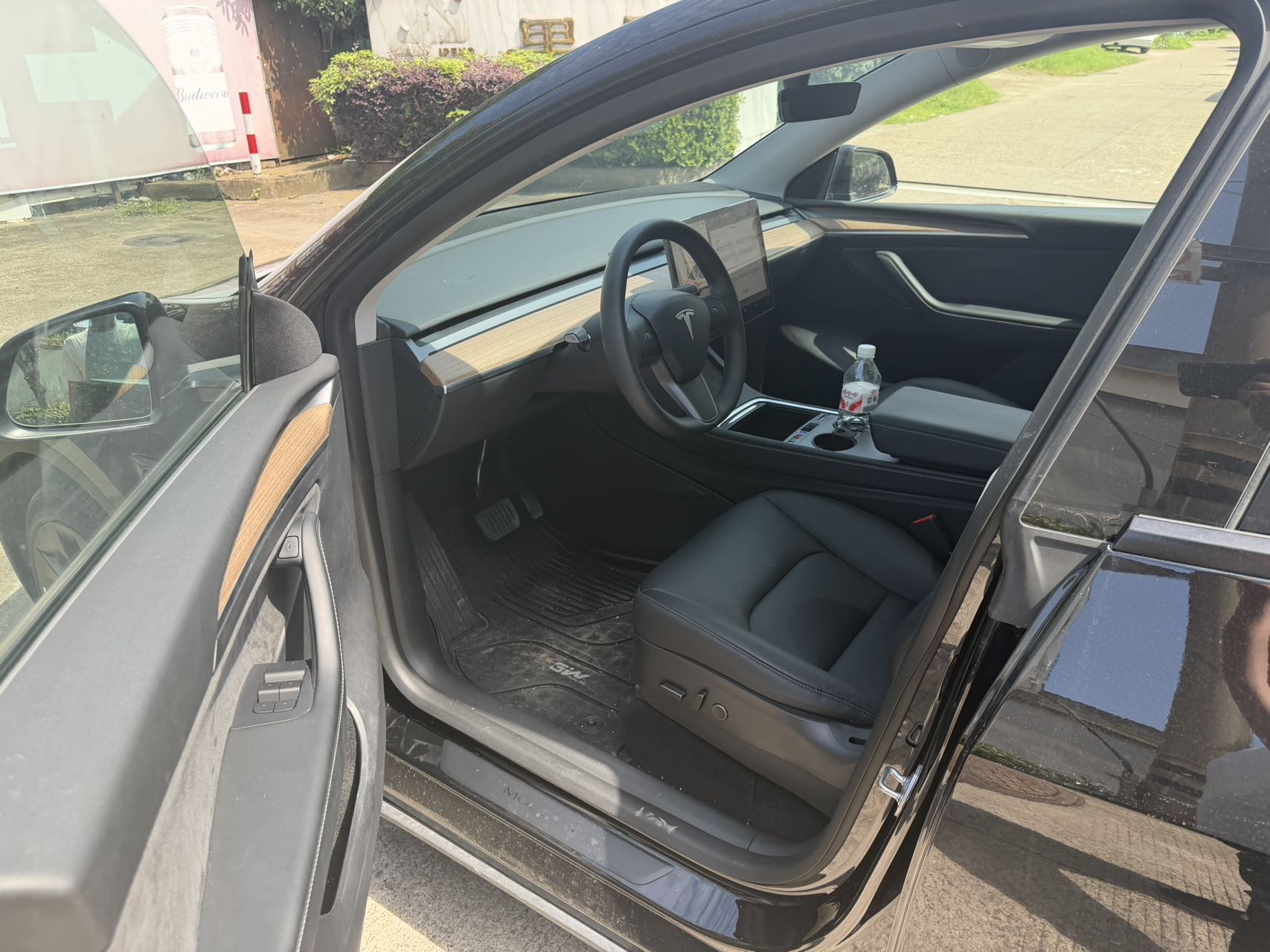 Tesla Model Y 2022 car image #7