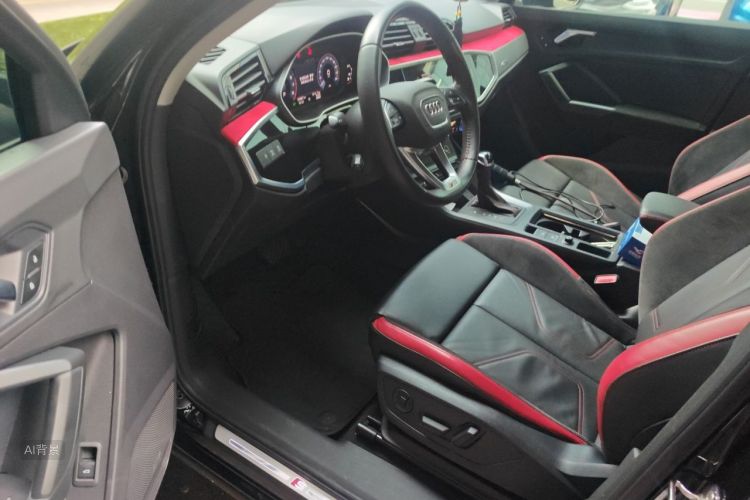 Audi Q3 2022 car image #18
