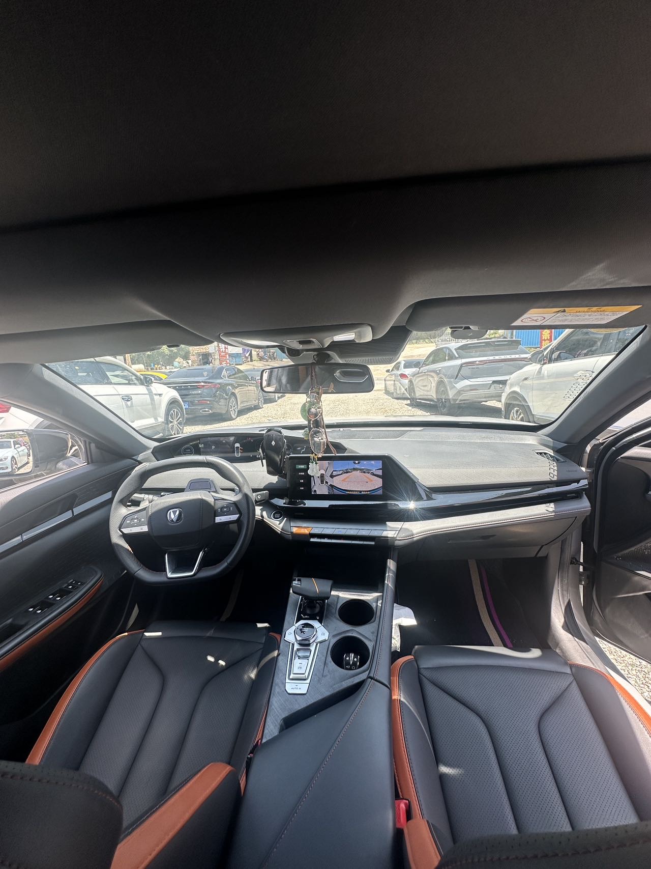 Changan UNI-V 2023 car image #4