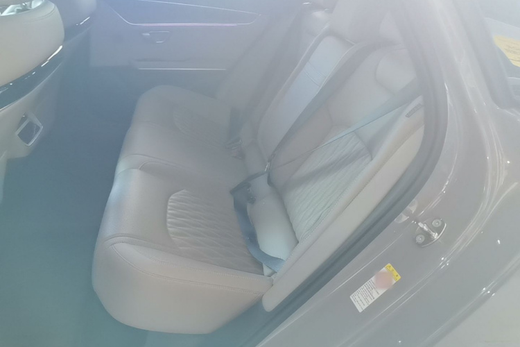 BYD Han 2024 car image #17