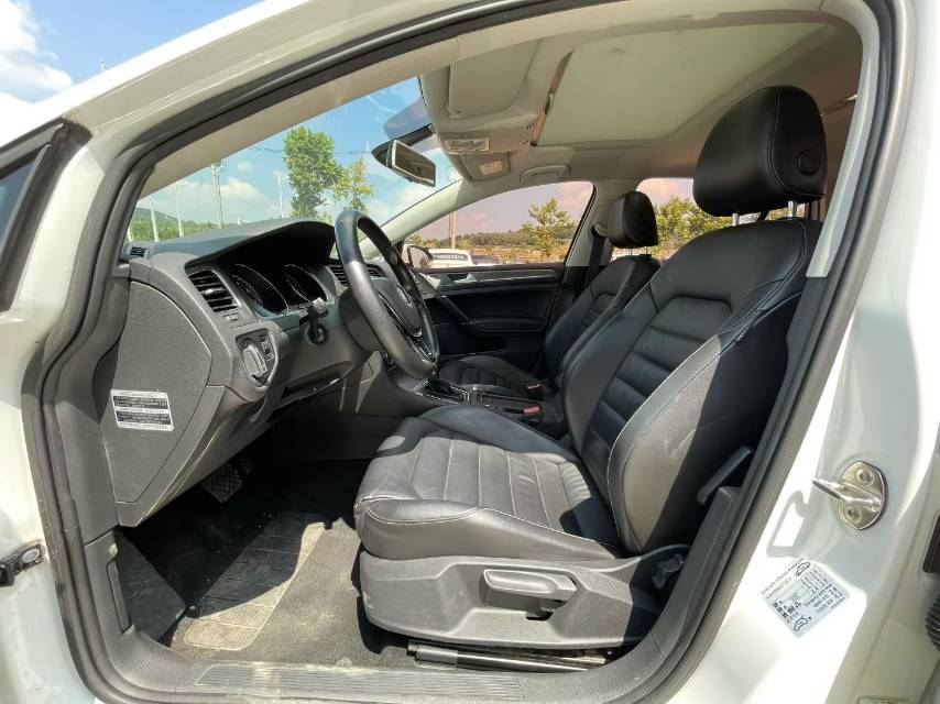 Volkswagen Golf 2015 car image #6