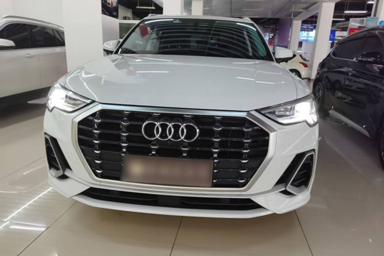 Audi Q3 2023 #3 Audi Q3 2023 car image #3