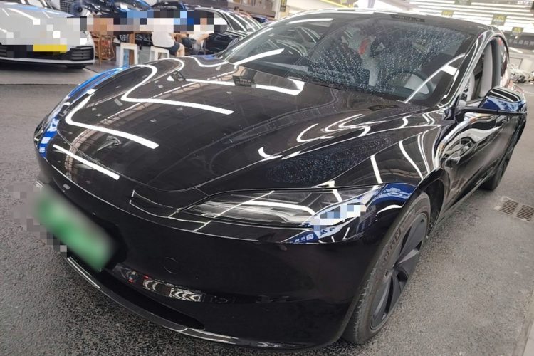Tesla Model 3 2023 car image #2