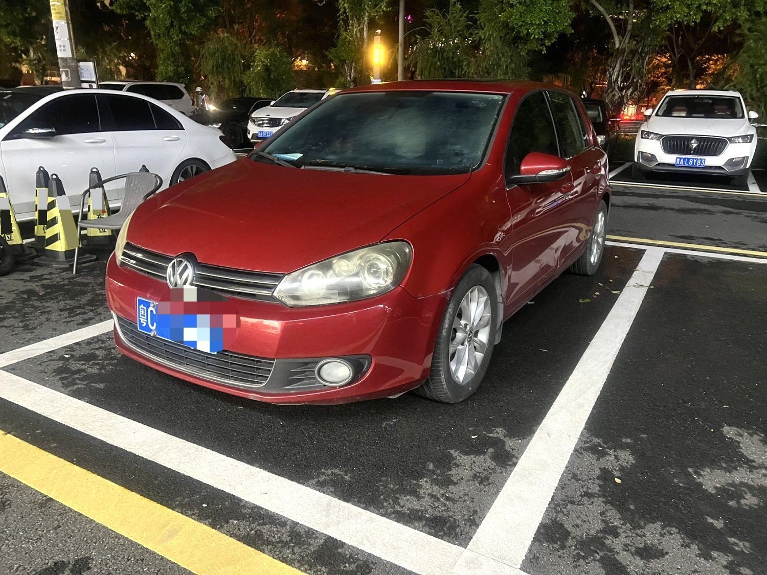 Volkswagen Golf 2011 car image 