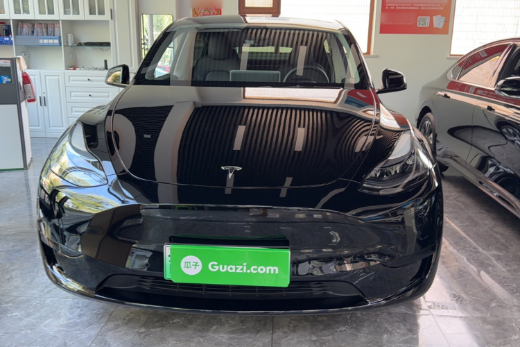 Tesla Model Y 2023 #4 Tesla Model Y 2023 car image #4