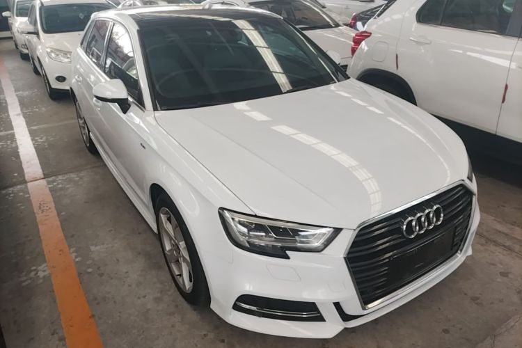 Audi A3 2019 car image #4