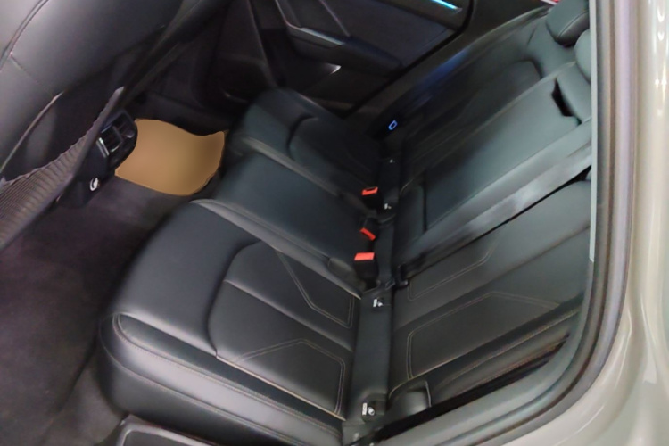 Audi Q3 2024 car image #17