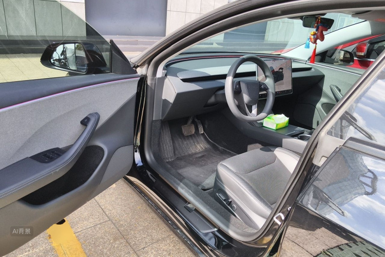 Tesla Model 3 2024 صورة سيارة #18