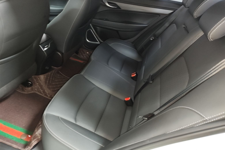 GEELY Emgrand 2021 #17 GEELY Emgrand 2021 car image #17