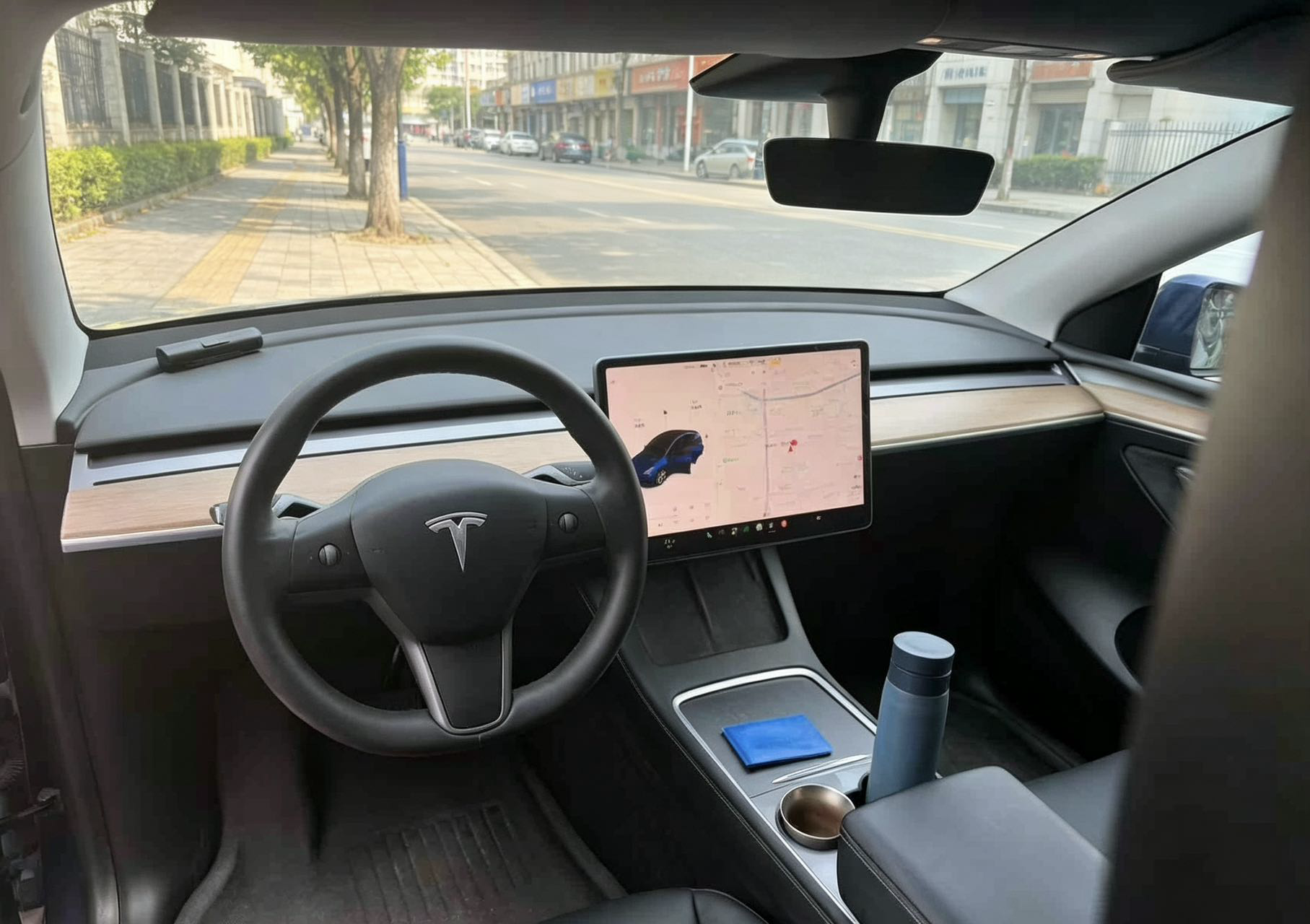 Tesla Model Y 2022 car image #4