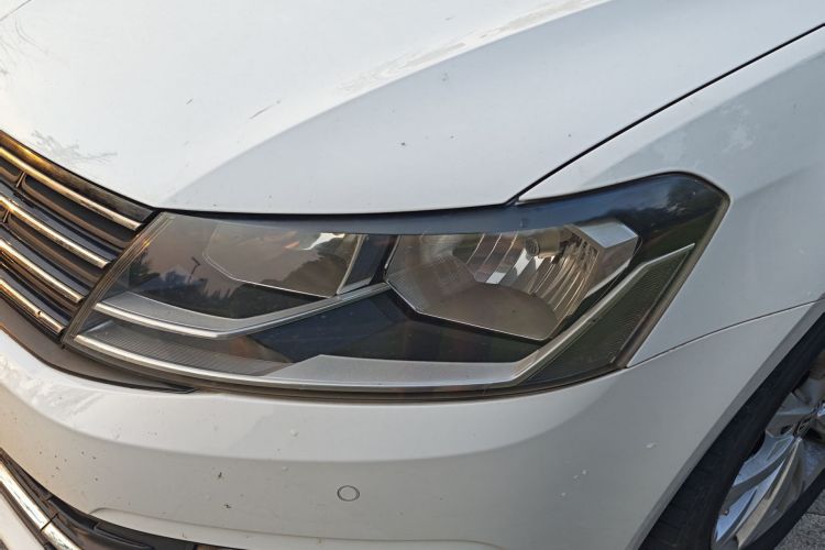 Volkswagen Lavida 2017 car image #9