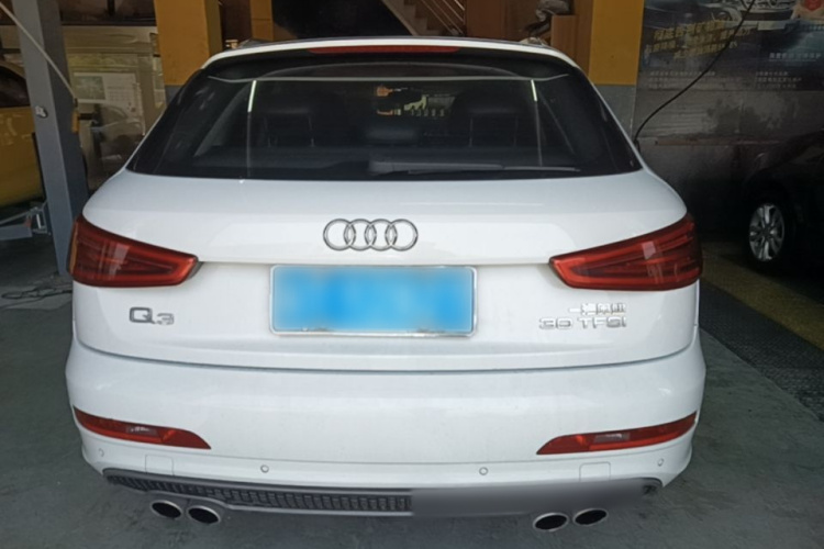 Audi Q3 2015 car image #6