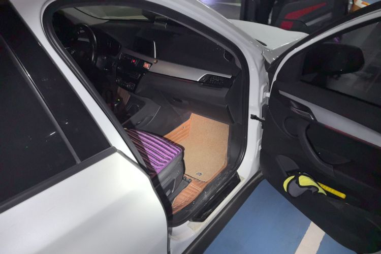 BMW X1 2019 imagen de coche #23