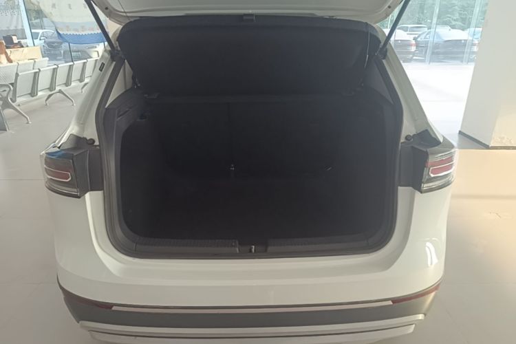 Volkswagen Tharu 2024 car image #21
