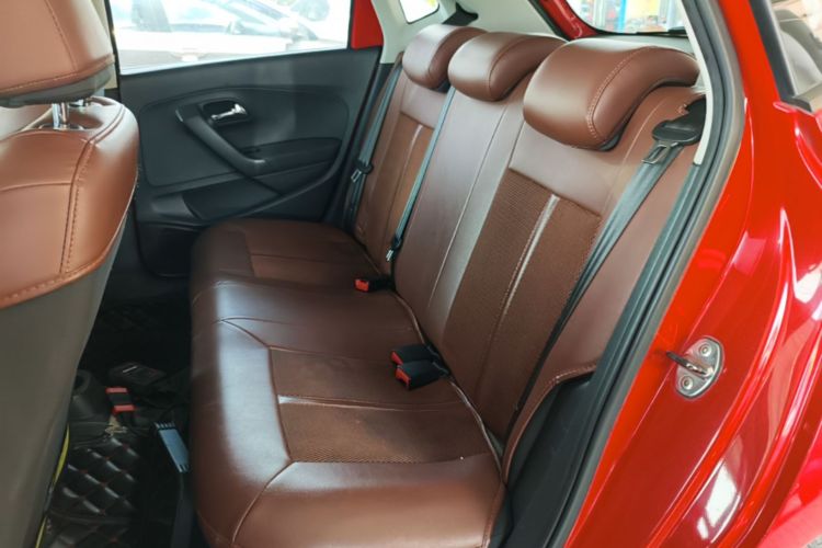 Volkswagen Polo 2017 car image #17