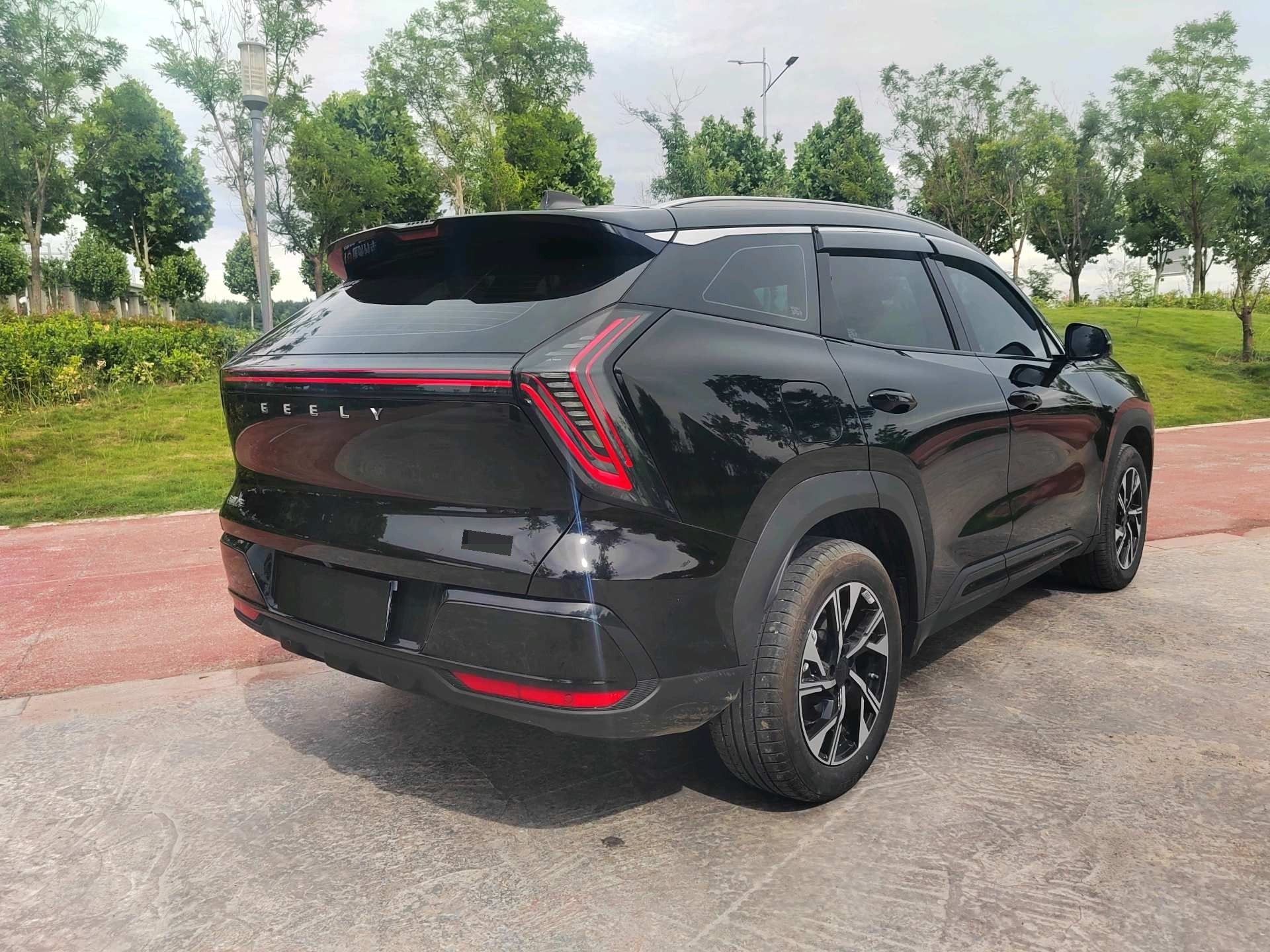 GEELY Boyue L 2025 car image #4