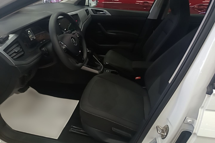 Volkswagen Polo 2021 car image #15